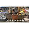 Image 1 : PALLET OF WORK LIGHTS, LARGE HAND TOOLS, HOOKS & CHAIN BAGS