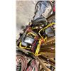 Image 4 : PALLET OF WORK LIGHTS, LARGE HAND TOOLS, HOOKS & CHAIN BAGS