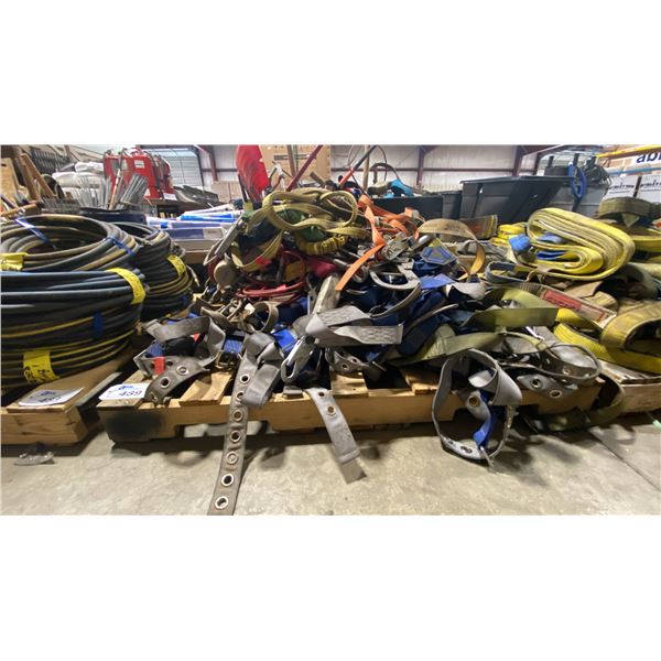 PALLET OF FALL PROTECTION HARNESSES & LIGHT DUTY LIFTING SLINGS
