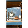 Image 2 : WAFFLE MAKER, 2 INDUCTION COOKTOPS, POT/STEAMER SET, GARDENA ASSISTCUT PRUNING SHEARS, ELECTRIC