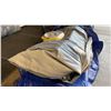 Image 3 : ACHILLES LSI-230E LIGHT GREY 7'7" HYPALON 2 PERSON 710LB CAPACITY PREMIUM INFLATABLE TENDER BOAT