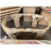 Image 15 : UNCLAIMED FREIGHT WITH MIXED CONTENTS