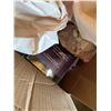 Image 27 : UNCLAIMED FREIGHT WITH MIXED CONTENTS