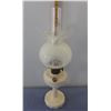 Image 1 : vintage  Aladdin Lincoln Drape Milk glass oil lamp