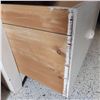 Image 7 : Small vintage cabinet