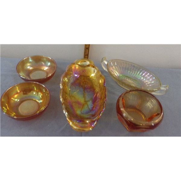 Lot of carnival glass dishes et cetera