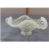 Image 3 : Vintage art glass Moonstone Opalescent hobnail bowl with ruffled edge