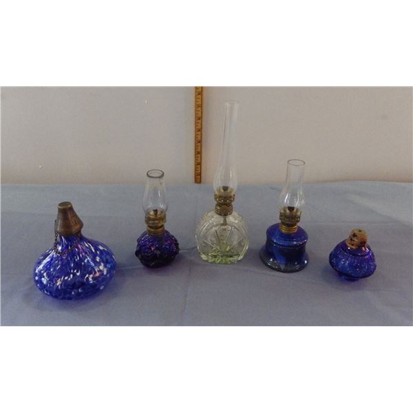Lot of 5 miniature coal oil lamps