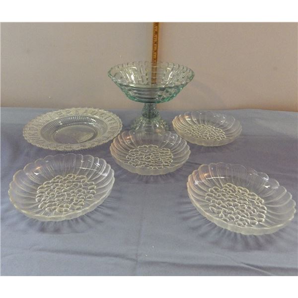Lot of vintage  glass dishes