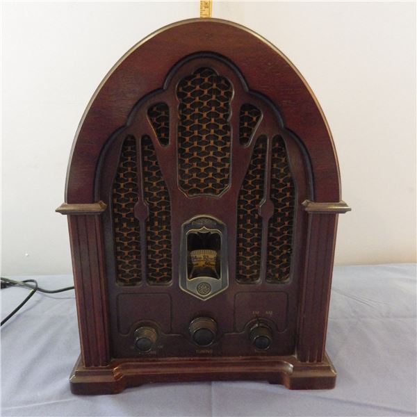 Reproduction Tabletop Radio
