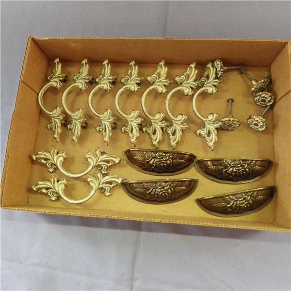 Vintage looking drawer pulls