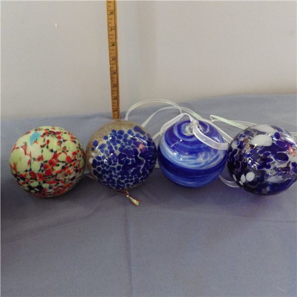 Lot of 4 glass friendship balls