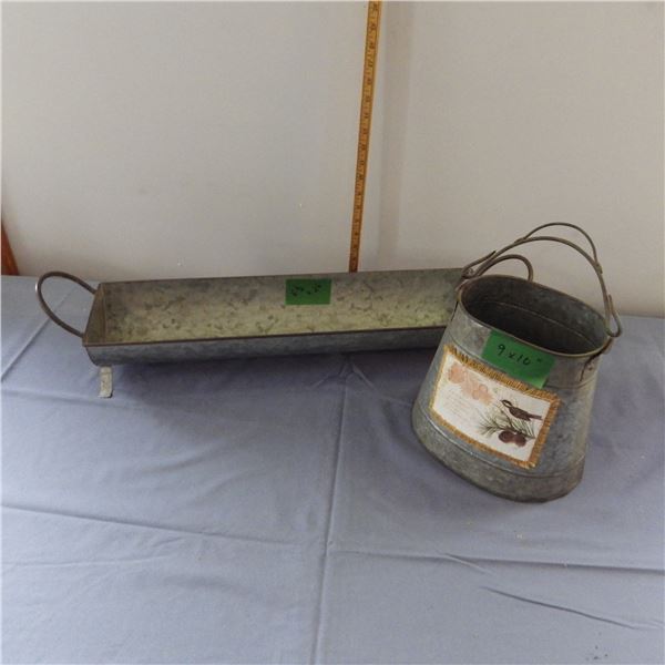Decorative tin flower holders