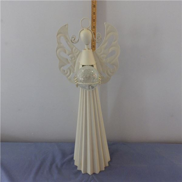Angel figurine  With glass Friendship Ball