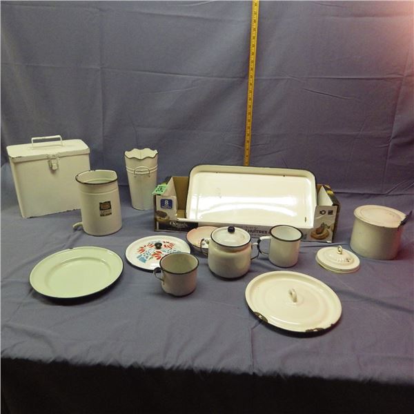 Vintage enamel wear and other tin pieces