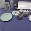 Image 5 : Vintage enamel wear and other tin pieces