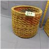 Image 2 : 2 Wicker Style baskets
