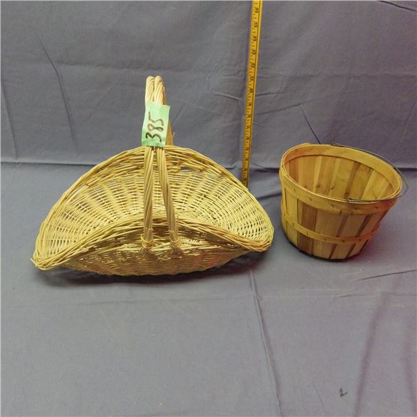 Wicker basket and Apple basket
