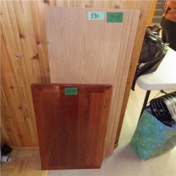Assorted pieces of wood