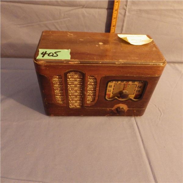 Vintage Eaton's radio from the 1940s era