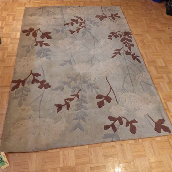 Area rug size noted in picture