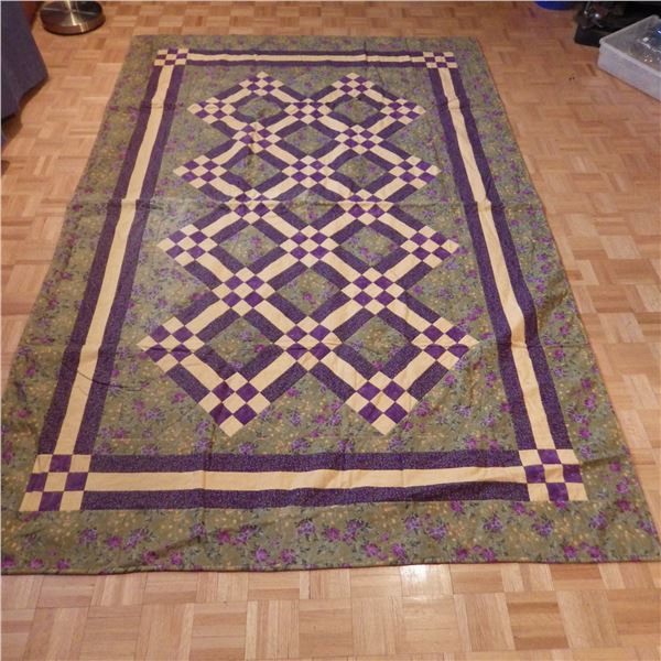 Vintage quilt size noted in photo