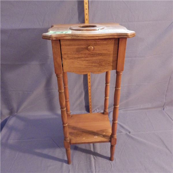 Vintage smokers stand