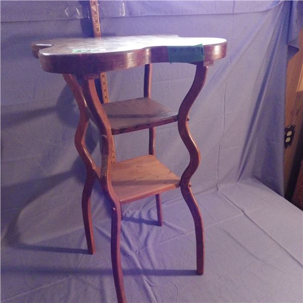 Vintage wood table shamrock style table top