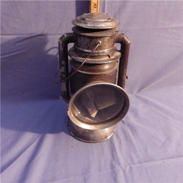 vintage #18 hams driving lamp