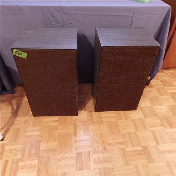set of ultra linear speakers