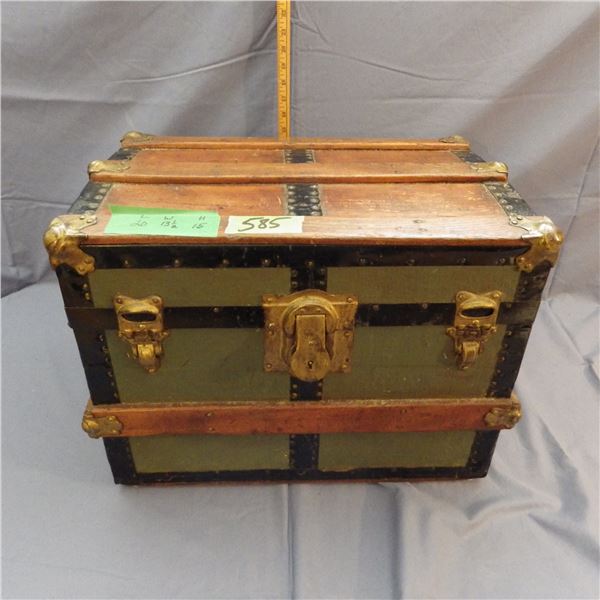 Small vintage steamer trunk
