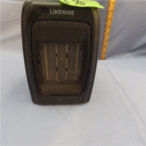 Ceramic heater
