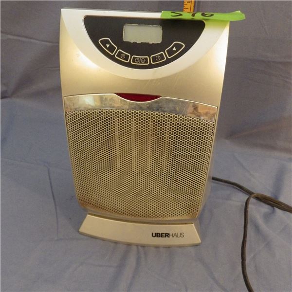 Ceramic heater