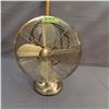Image 1 : Table fan