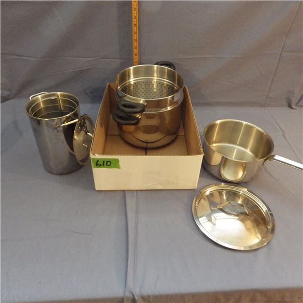 Lot of stainless steel cooking pots