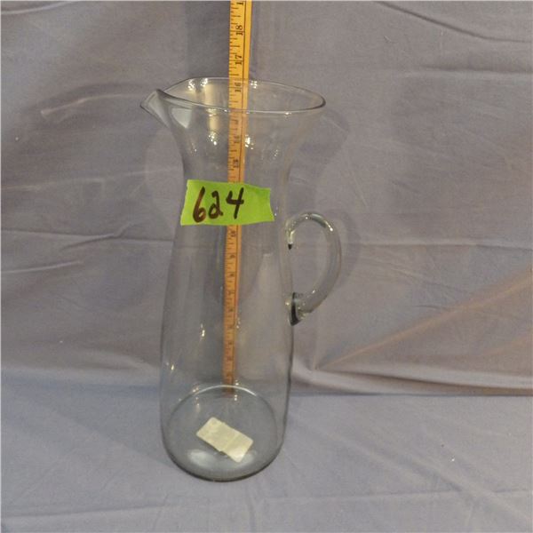 glass water pitcher
