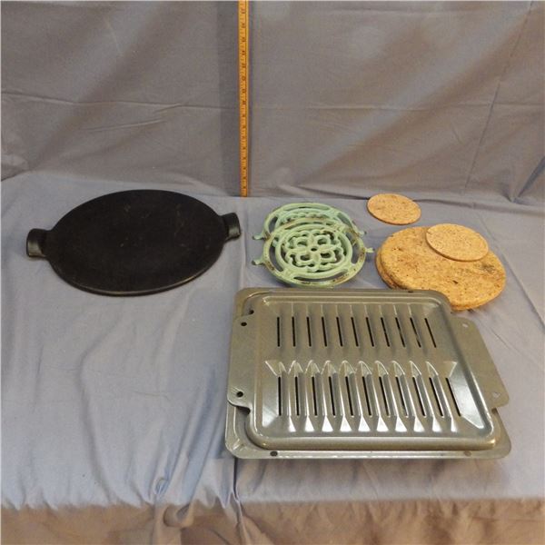 Enamel oven broiler and hot pot holders etc