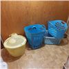 Image 1 : Laundry Basket