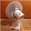 Image 3 : Table fan oscillating
