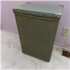Image 1 : Wicker style clothes hamper with glass top