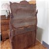 Image 5 : Antique oak dresser with beveled glass mirror