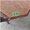 Image 13 : Oak dining room table with two leaves and six chairs trestle pedestal base
