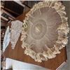 Image 1 : Vintage round lace tablecloths
