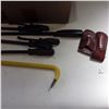 Image 5 : socket Set  and pry bars