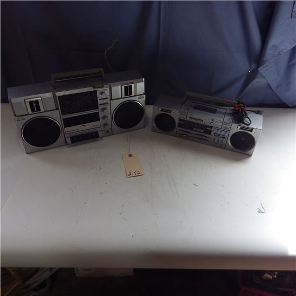 2 radios