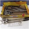 Image 1 : assortment of tubing benders