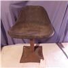 Image 1 : shop stool
