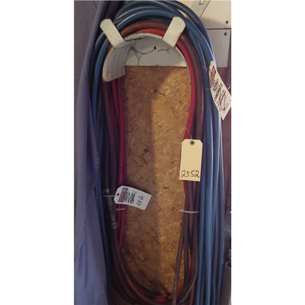 Lot of two lengths air hose