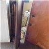 Image 5 : Wood wall shelf and track lights