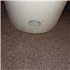 Image 3 : 15 gallon medalta crock - is cracked